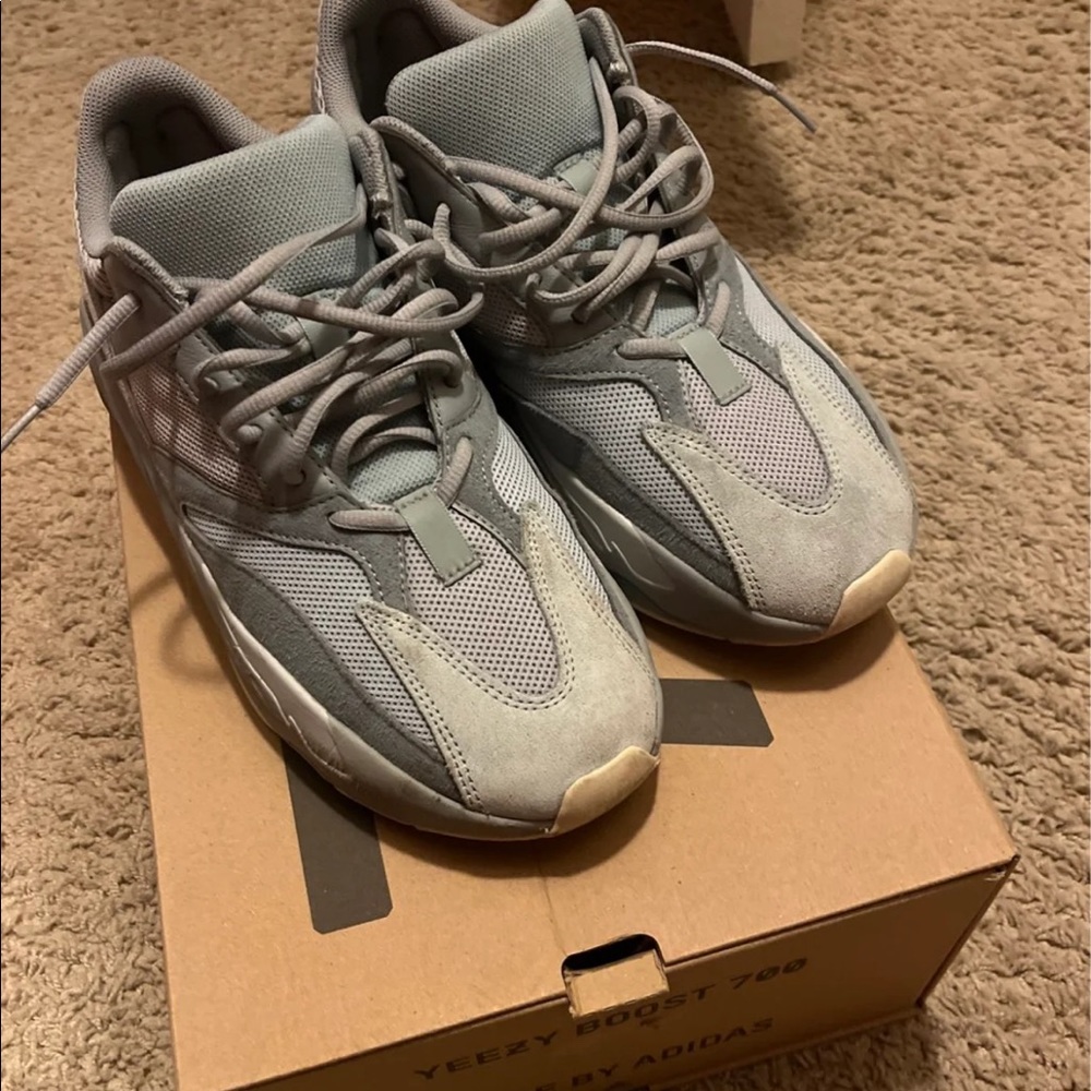 Lightly used yeezy 700 inertia